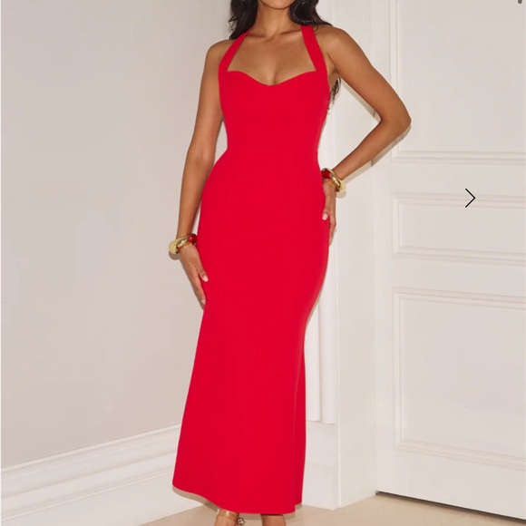 Selfie Leslie Elegant Red Halter Dress - Picture 1 of 5